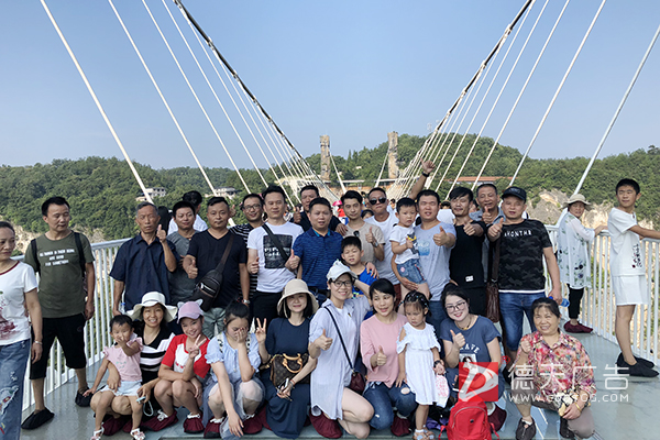 常德市德天廣告有限公司,品牌設(shè)計(jì),活動策劃,影視攝制,廣告設(shè)備租賃,媒體廣告推廣,