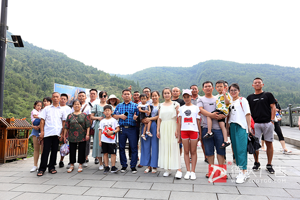 常德市德天廣告有限公司,品牌設(shè)計(jì),活動策劃,影視攝制,廣告設(shè)備租賃,媒體廣告推廣,